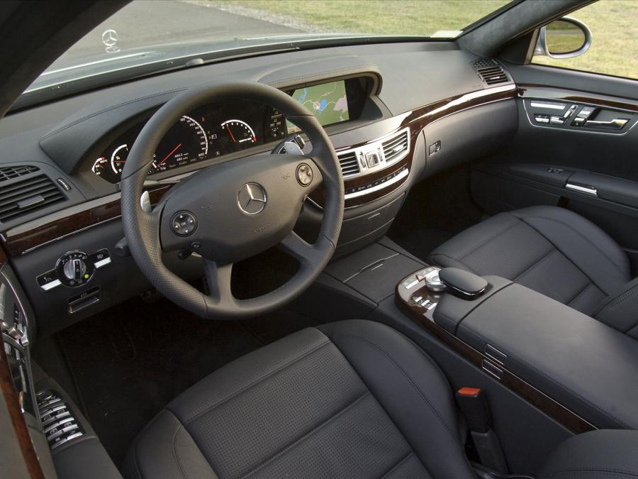  Mercedes-Benz S63 AMG 2009 года  (фото 34 из 42)